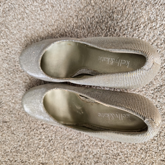 Shimmering 3 inch heels by Kelly and Katie - Picture 3 of 4